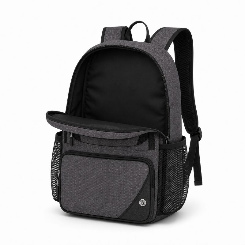 Compartiment principal ouvert du sac de foot enfant gris