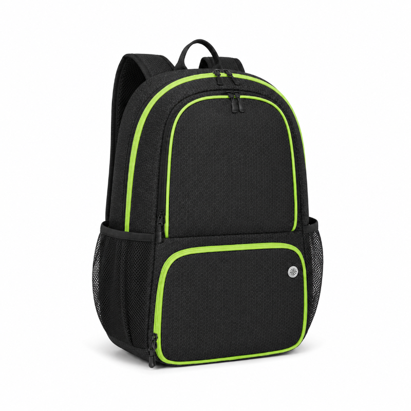 Sac de foot enfant noir et vert, vue de trois quarts