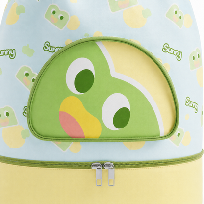 Détail de la poche grenouille et du compartiment inférieur jaune du sac de natation enfant