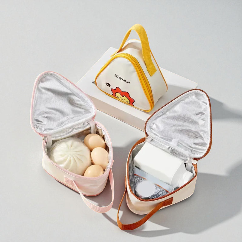 Vue intérieure et extérieure de sacs gouter enfants avec compartiments isothermes.