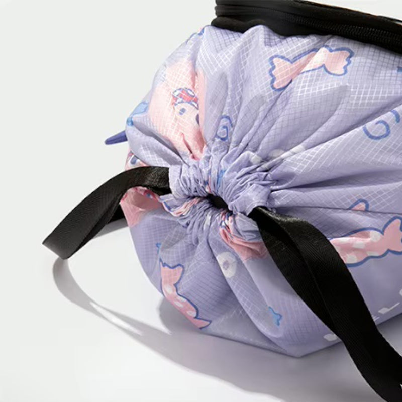 Vue sur la fermeture à cordon du sac piscine Bubblecorn