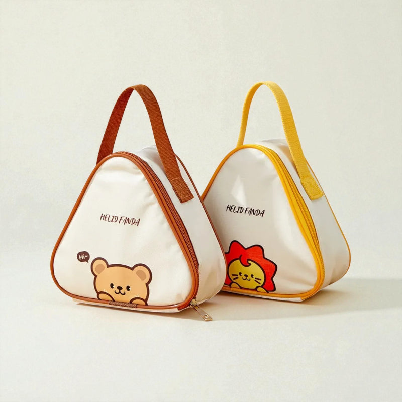 Deux sacs gouter enfants isothermes triangle avec poignées, motifs ours et lion.