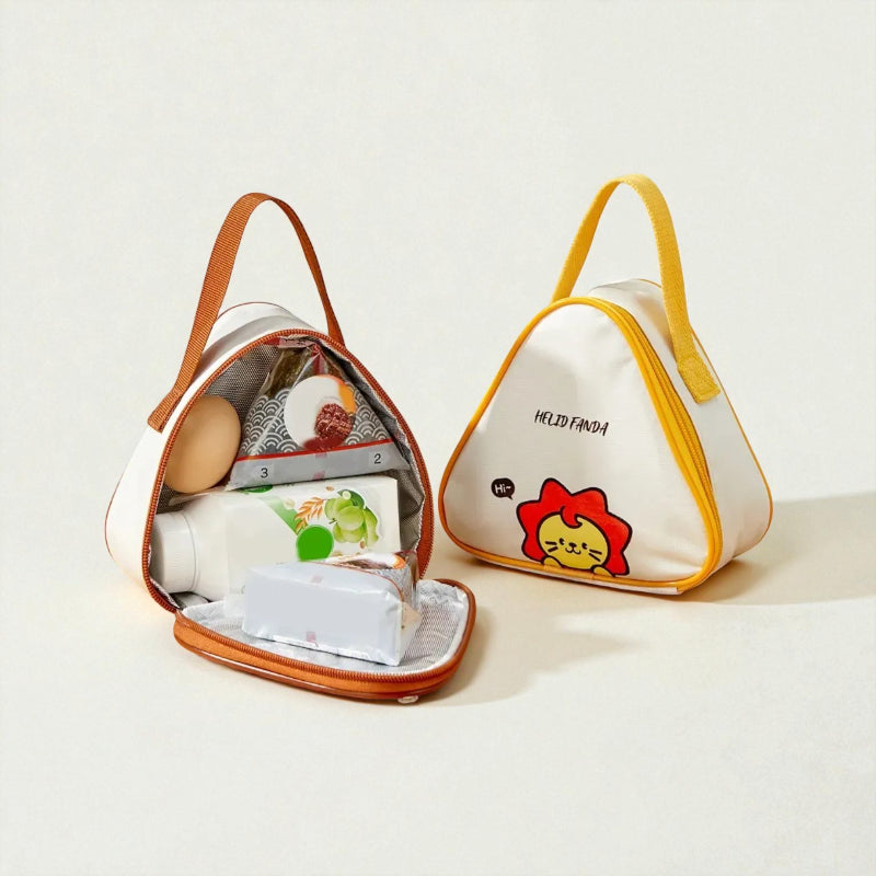 Deux sacs gouter ouverts et fermés contenant des aliments.