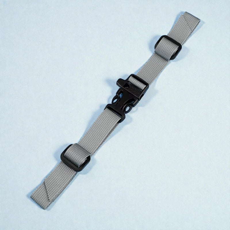 Sangle de poitrine grise pour sac à dos enfant, réglable et anti-glissement