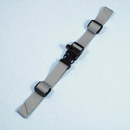 Sangle de poitrine grise pour sac à dos enfant, réglable et anti-glissement